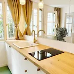 דירה Petite Maison A La Tour Eiffel - Flat-guest פריז